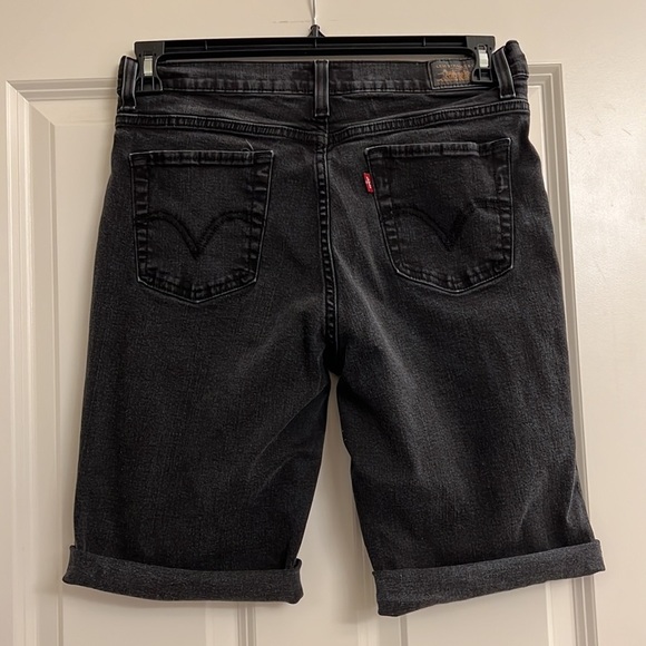 Levi’s ladies shorts - Picture 8 of 12